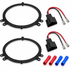 Lautsprecherringe für 165-mm-Frontlautsprecher im Audi A6 C5 mit Lautsprecheradapterkabeln und Quetschverbindern.