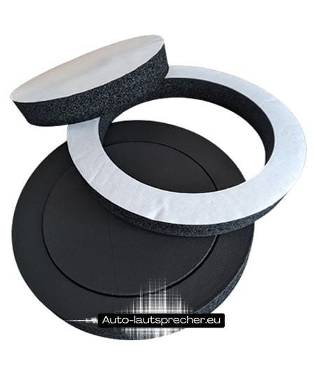 Ersatzauto-Lautsprecher mit Schaumstoffeinsatz für verbesserten Klang.