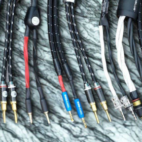 Wie verlegt man Cinch Kabel im Auto richtig und sauber