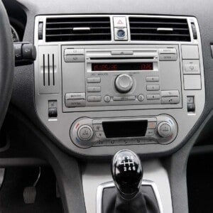 Ford Kuga DM2 Radio 5000C 6000CD 6006CD 2008-2012 mit originaler Mittelkonsole
