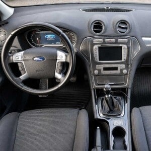 Ford Mondeo Radio oval 5000CD 6000CD 6006CD mit originalem Cockpit