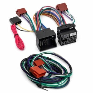 T-Adapter mit 5 Meter ISO-Verlängerung für den Anschluss eines Aktivsubwoofers am vorhandenen Autoradio.