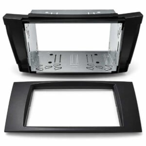 Zweiteilige schwarze Doppel-DIN-Radioblende für Mercedes E W211 und CLS C219 mit Blechkasten und separat dargestellter Frontabdeckung.