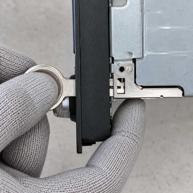 Funktion von Entriegelungsbuegel bei Audi